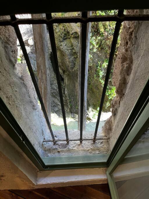 Maison Suspendue Avec Jacuzzi Privatif Pont-en-Royans Exteriér fotografie