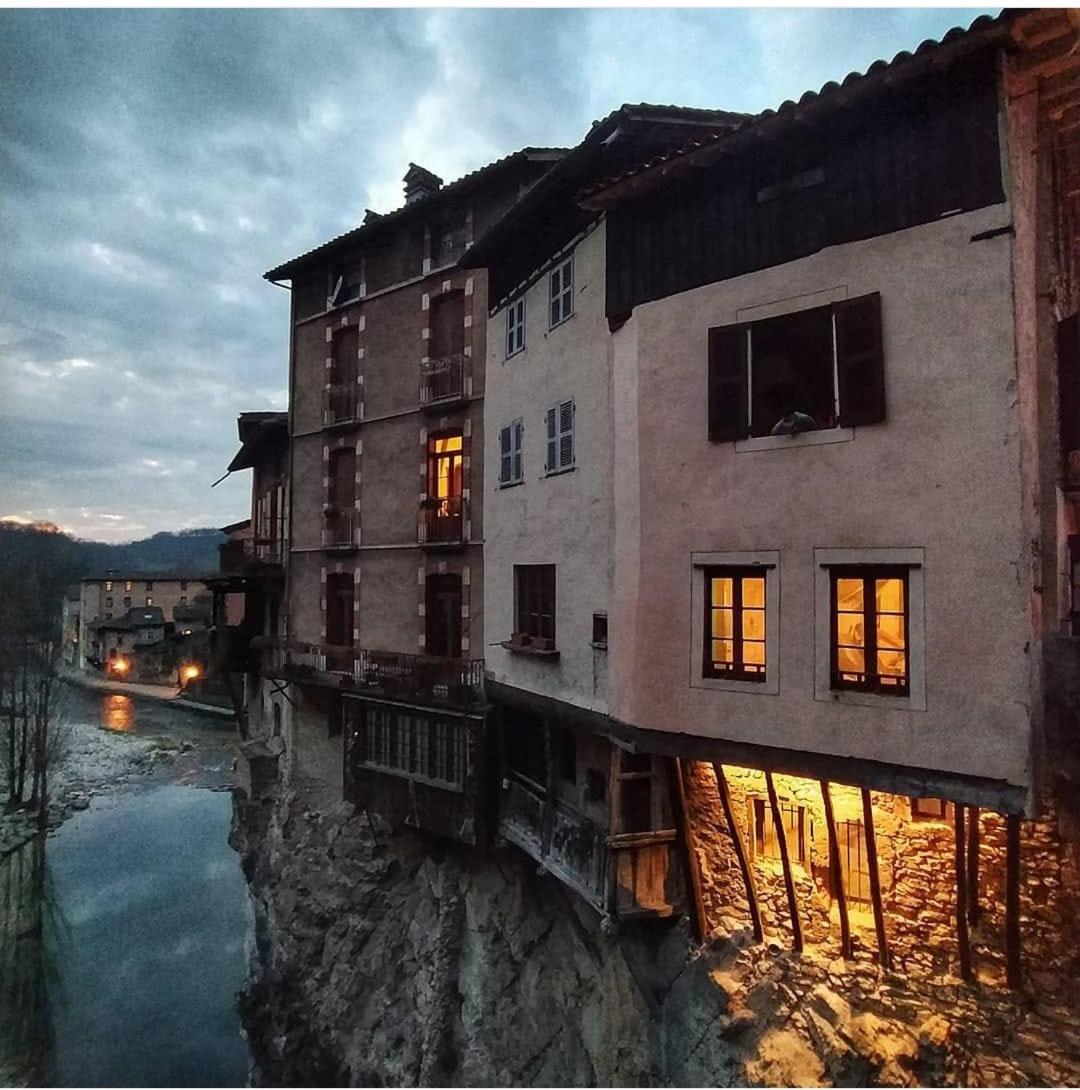 Maison Suspendue Avec Jacuzzi Privatif Pont-en-Royans Exteriér fotografie